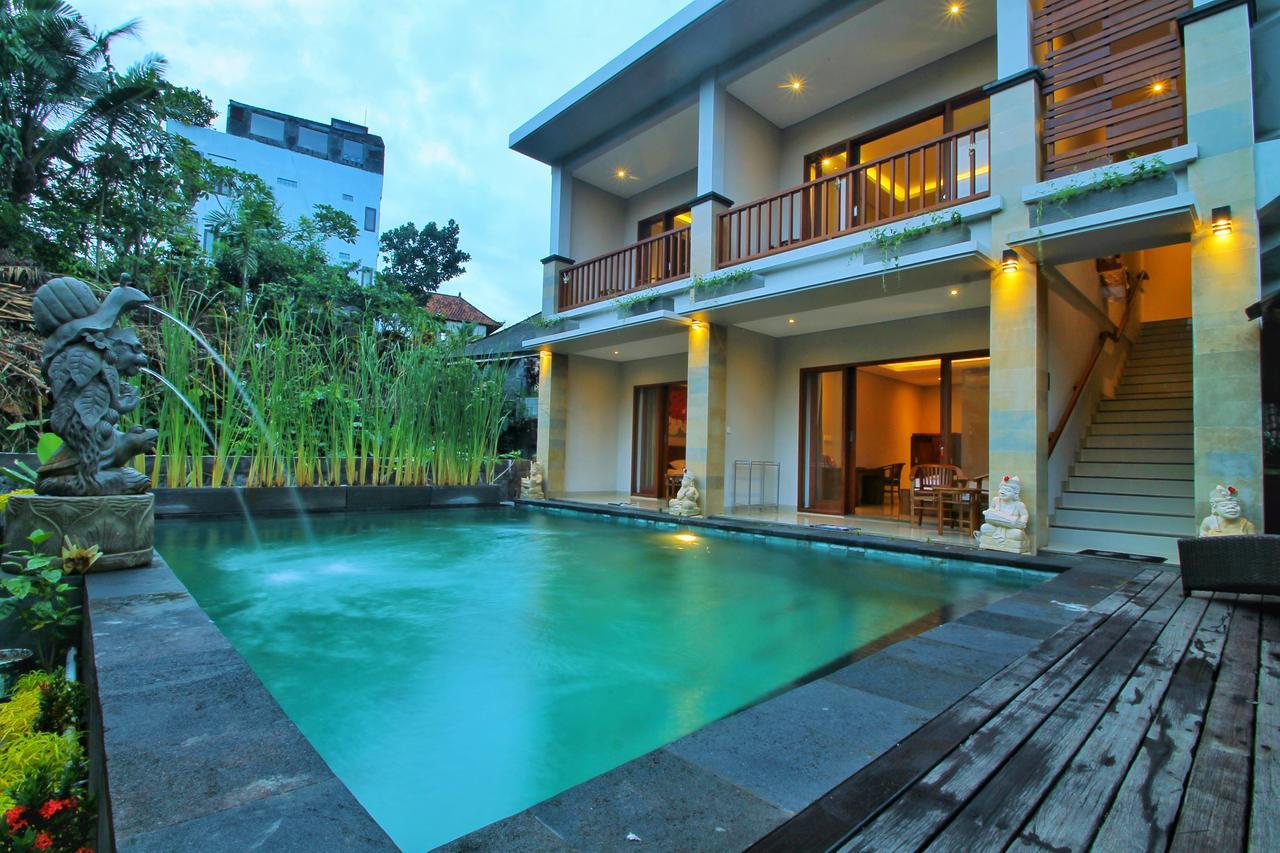 Dewi Putri House Hotel Ubud  Exterior photo